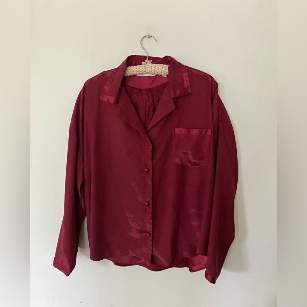 Vintage Victoria’s Secret maroon pajama set | button down top and shorts | LG